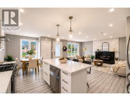 86 CARLYLE Drive - 7