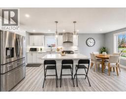 86 CARLYLE Drive - 9