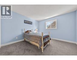 79 HANDORF Drive - 33