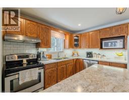 13 RIDGEWAY Avenue - 14