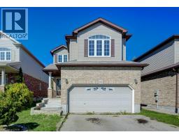 404 TEALBY Crescent - 1