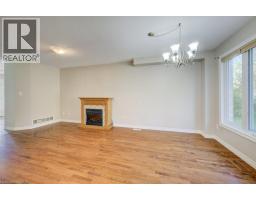 404 TEALBY Crescent - 10