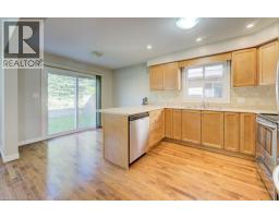 404 TEALBY Crescent - 14