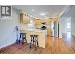 404 TEALBY Crescent - 15