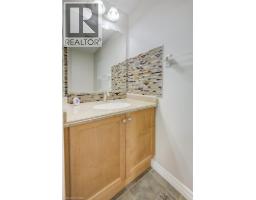 404 TEALBY Crescent - 18