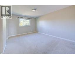 404 TEALBY Crescent - 25