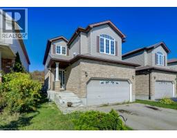 404 TEALBY Crescent - 3