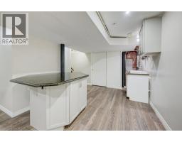 404 TEALBY Crescent - 30