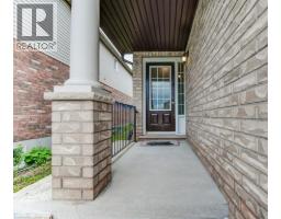 404 TEALBY Crescent - 5