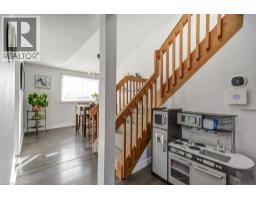 42 FROBISHER Court - 9