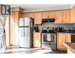 73 ABBOTT Crescent - 9