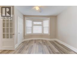 19 FAIRVIEW Avenue - 11