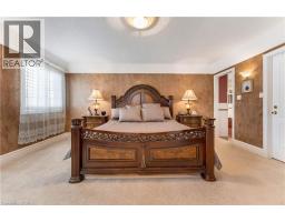 60 CHANDOS Drive - 16