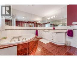 60 CHANDOS Drive - 20