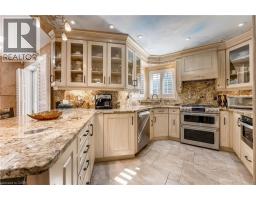 60 CHANDOS Drive - 9