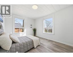 2083 MAIN Street N - 20