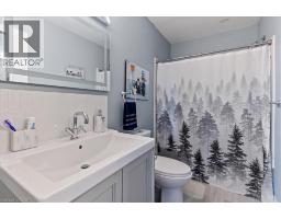 135 SHERWOOD Drive - 16