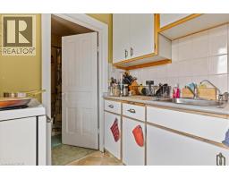 135 SHERWOOD Drive - 19