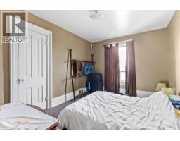 135 SHERWOOD Drive - 21