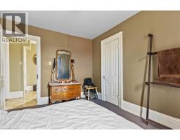 135 SHERWOOD Drive - 22