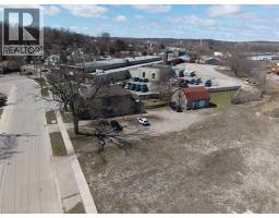 135 SHERWOOD Drive - 4