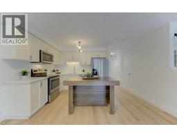 315 TAGGE Crescent - 21