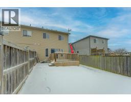 315 TAGGE Crescent - 40