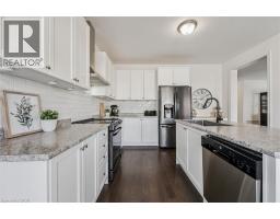 65 BARLOW Place - 18