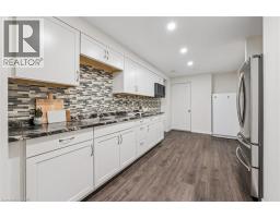 65 BARLOW Place - 36