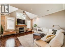 124 ALLEN Street E - 12