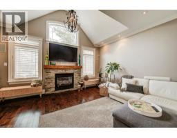 124 ALLEN Street E - 14