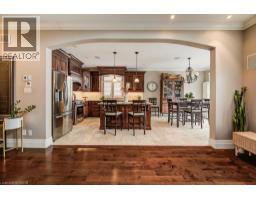 124 ALLEN Street E - 16