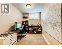 124 ALLEN Street E - 36