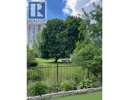 124 ALLEN Street E - 45