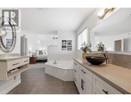 640 MUNICH Circle - 19