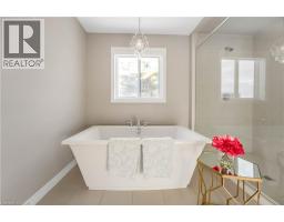 565 FLORENCEDALE Crescent - 18