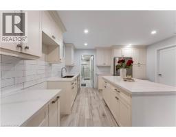 565 FLORENCEDALE Crescent - 32