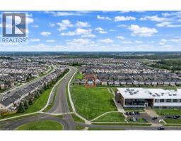 565 FLORENCEDALE Crescent - 44