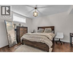 26 WOODLAND Crescent - 21