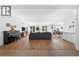 75 SCHNELLER Drive - 11