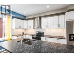 15 HERLAN Avenue - 15