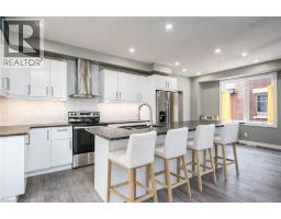 15 HERLAN Avenue - 17