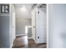 15 HERLAN Avenue - 22