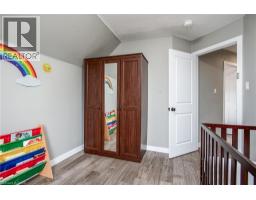 15 HERLAN Avenue - 28