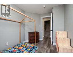 15 HERLAN Avenue - 31