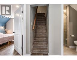 15 HERLAN Avenue - 32