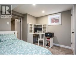 15 HERLAN Avenue - 43