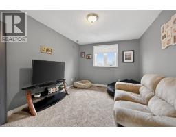 208 MEADOWBROOK Drive - 26