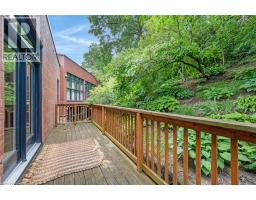 85 SPRUCE Street UnitNo. 206 - 27