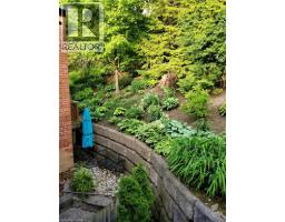 85 SPRUCE Street UnitNo. 206 - 28